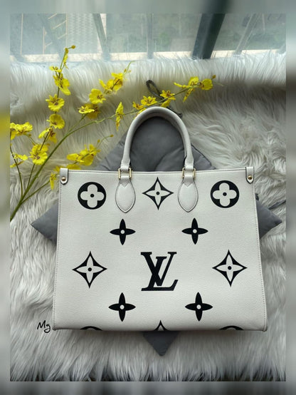 Louis Vuitton Tote Bags