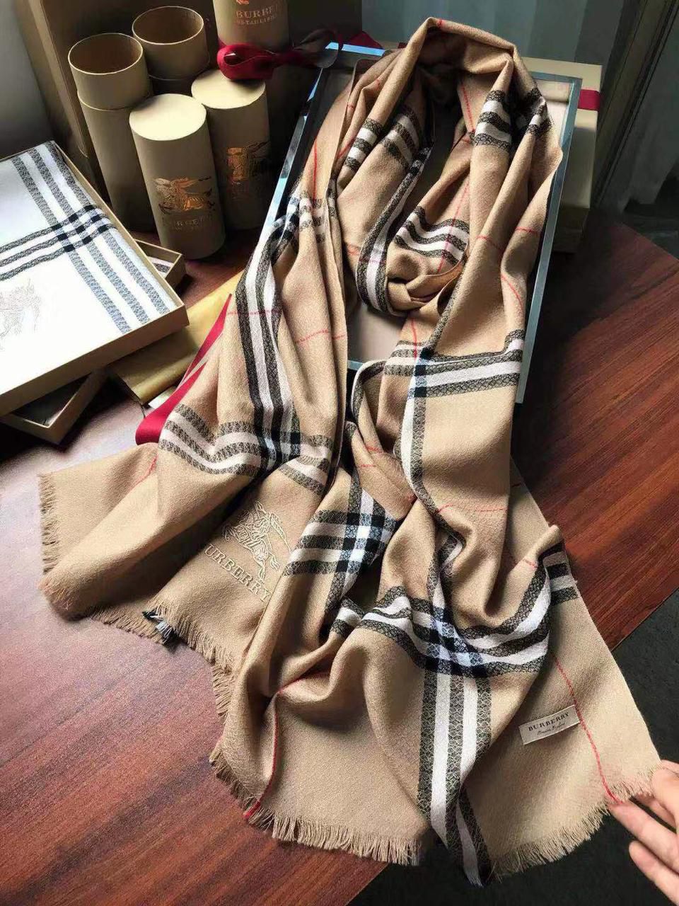 Burberry Stoles