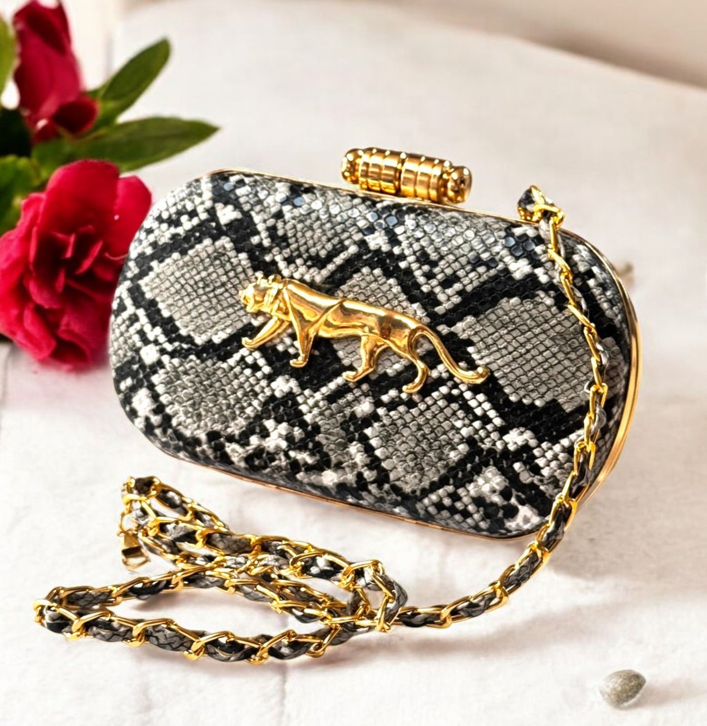 Sabyasachi Clutch