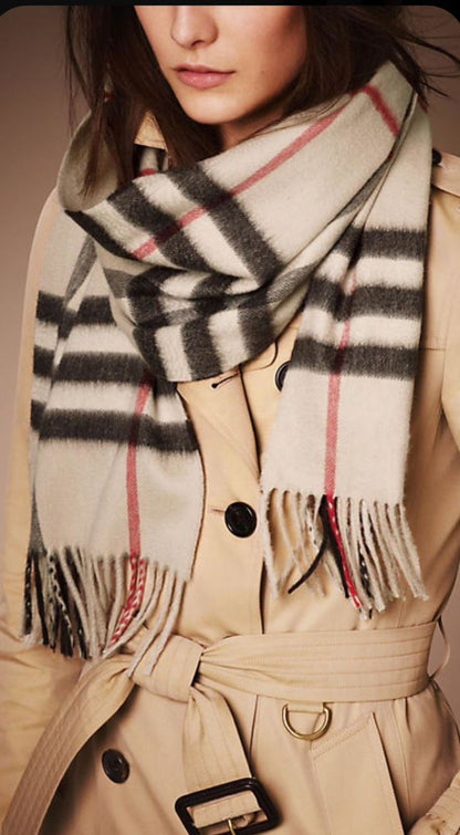 Burberry Stoles