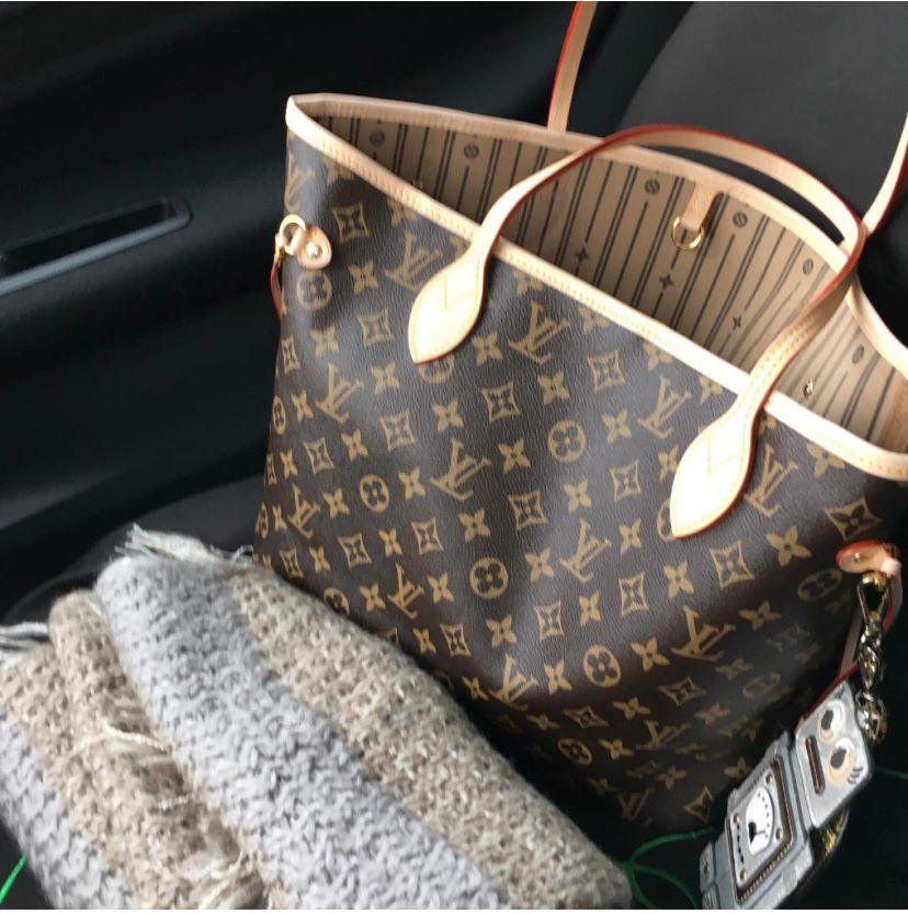 Louis Vuitton Tote - PR Collection