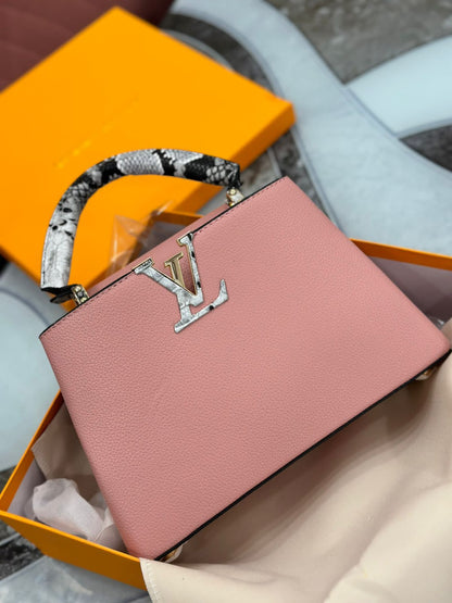 Lv(Louis Vuitton) handbag with box